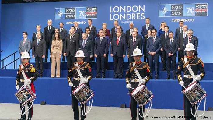 UK NATO Gipfel | Gruppenbild (picture-alliance/ZUMAPRESS/S. Craighead)