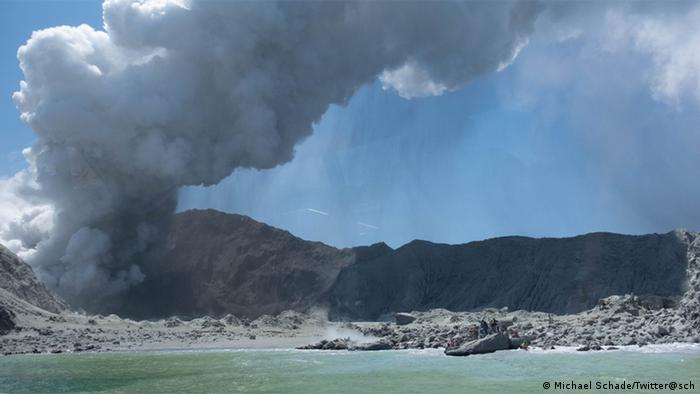 Neuseeland Vulkanausbruch Whakaari, White Island (Michael Schade/Twitter@sch)