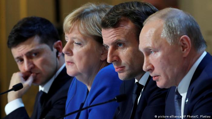 Ukrayna Devlet Başkanı Selenski, Almanya Başbakanı Merkel, Fransa Cumhurbaşkanı Macron ve Rusya Devlet Başkanı Putin dün Paris'te dörtlü zirvede bir araya geldi