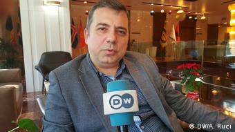 Albanien Medien | Enton Abilekaj, Direktor Dosja.al (DW/A. Ruci)