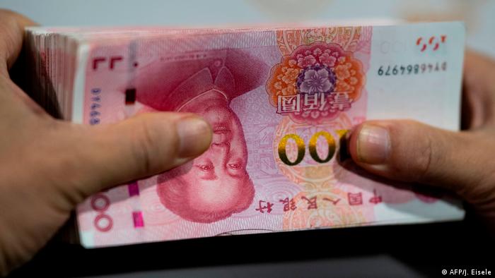 Symbolbild Handeslstreit China - USA | 100 Yuan (AFP/J. Eisele)