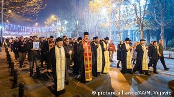 Credincioși și capi ai Bisericii Ortodoxe din Muntenegru au ieșit pe străzi pentru a demonstra împotriva președintelui Djukanovic