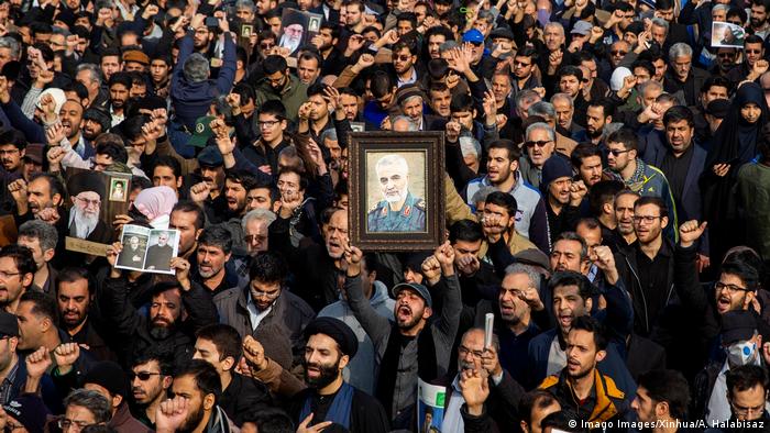 Iran Proteste gegen Tötung von General Kassem Soleimani (Imago Images/Xinhua/A. Halabisaz)