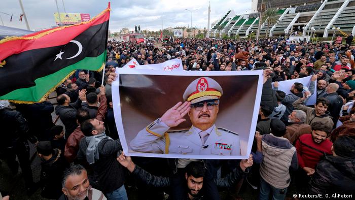 Libyen Tripolis Demonstration gegen die türkische Parlamentsentscheidung Truppen nach Libyen zu senden (Reuters/E. O. Al-Fetori)