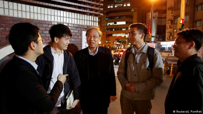 Taiwan Taipeh Hongkong-Demokratie-Aktivist Joseph Cheng bei Kuomintang-Wahlveranstaltung (Reuters/J. Pomfret)