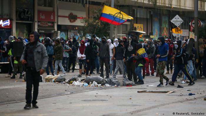 Protestas colombianas contra Duque el 21 de enero en Bogotá (Reuters / L. González)