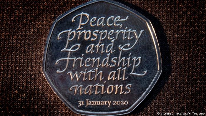 Специалната монета с надпис: Мир, благоденствие и приятелство с всички нации