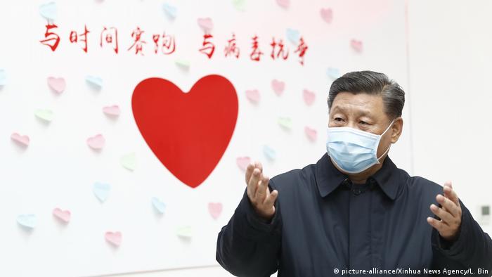 China Peking | Xi Jinping besucht Zentrum für Seuchenkontrolle und -prävention (picture-alliance/Xinhua News Agency/L. Bin)