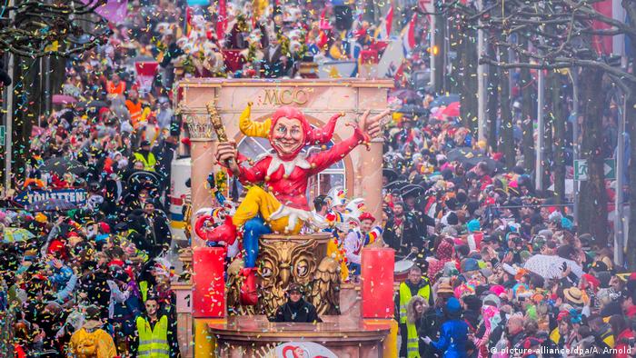 Rosenmontag in Mainz (picture-alliance/dpa/A. Arnold)