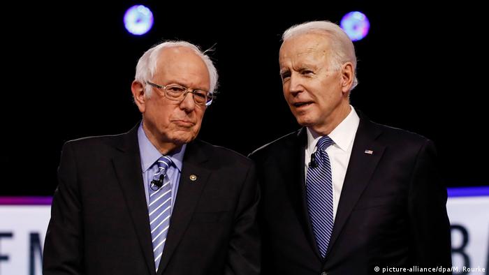 USA Super Tuesday | Bernie Sanders und Joe Biden ARCHIV (picture-alliance/dpa/M. Rourke)