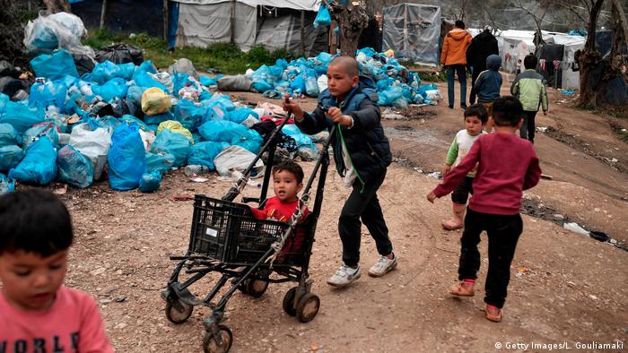 Griechenland: Kinder in Flüchtlingscamps (Getty Images/L. Gouliamaki)