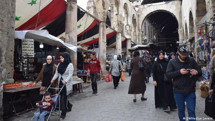 Şam'da savaş zamanı bile dolu olan sokaklar şimdi daha tenha