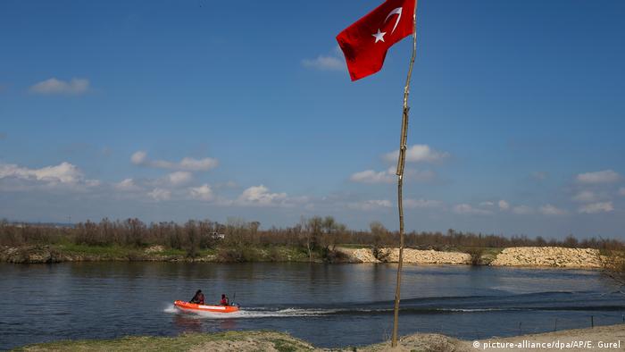 Arşiv - Meriç Nehri'nde devriye görevinde bulunan Türk özel güvenlik güçleri (11.03.2020)