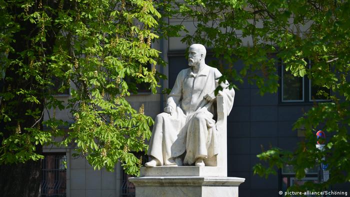 Estatua de Robert Koch en Berlín (Picture-Alliance / Schöning)