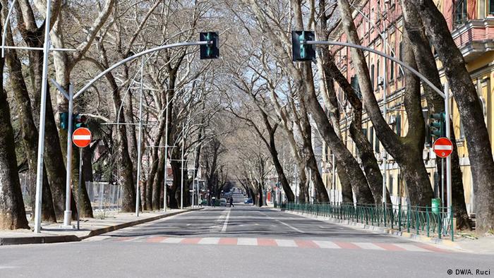 Albanien Tirana - Corona-Krise: Leere Straßen (DW/A. Ruci)