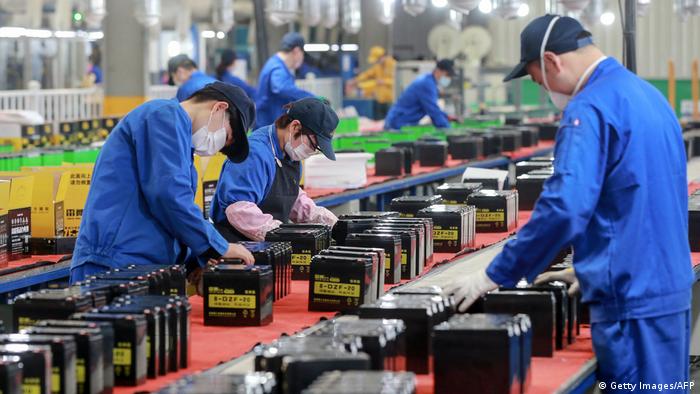 China Huaibei Batterie Produktion (Getty Images/AFP)
