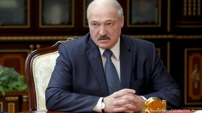 Presidente bielorrusso Alexander Lukashenko, considerado o último ditador da Europa, concorre ao sexto mandato