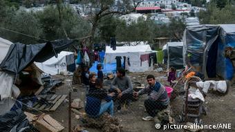 Yunan adalarındaki kamplarda kalan sığınmacılar