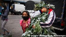 Ecuador Coronapandemie Mundschutz auf der Straße