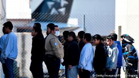 Migrantes deportados de Estados Unidos llegan a Ciudad de Guatemala