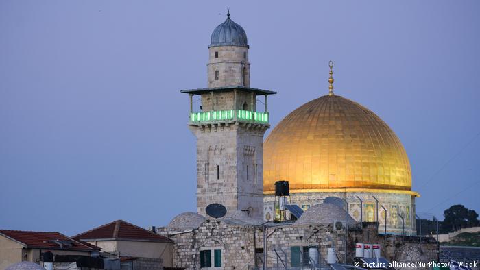 A sunset view of the Dome of the Rock in the Old City of Jerusam, Israel (picture-alliance/NurPhoto/A. Widak)