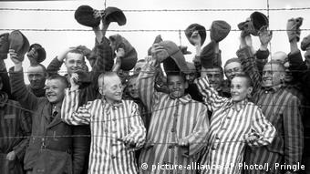 Befreites KZ Dachau (picture-alliance/AP Photo/J. Pringle)