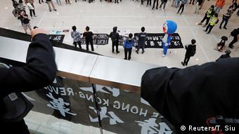 Hong Kong Protest für Demokratie | während Corona-Pandemie (Reuters/T. Siu)