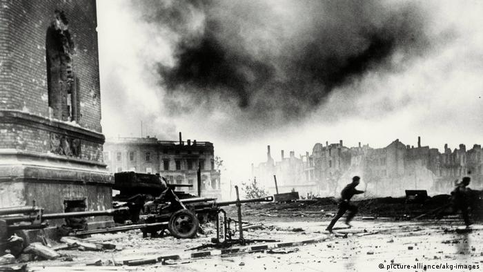 Bildergalerie Zweiter Weltkrieg | Schlacht um Berlin, 1945 (picture-alliance/akg-images)
