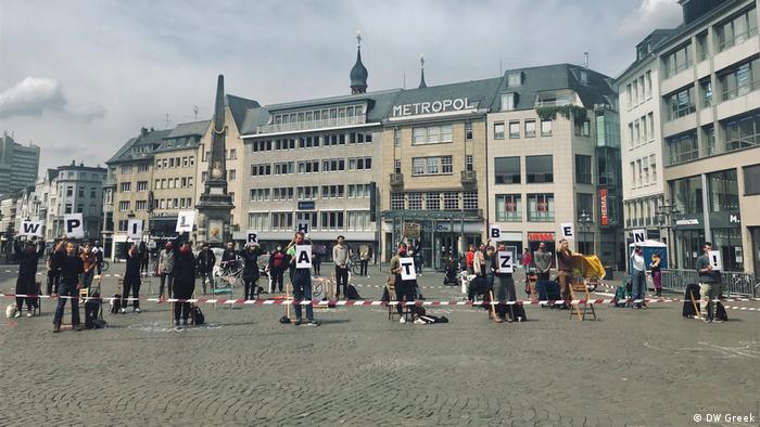 Bonn Demo #Wir haben Platz (DW Greek)