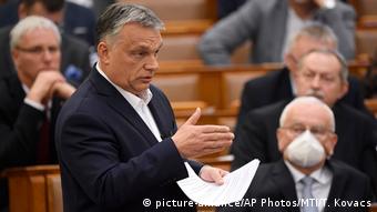 Ungarn Budapest Parlament | Viktor Orban, Ministerpräsident (picture-alliance/AP Photos/MTI/T. Kovacs)