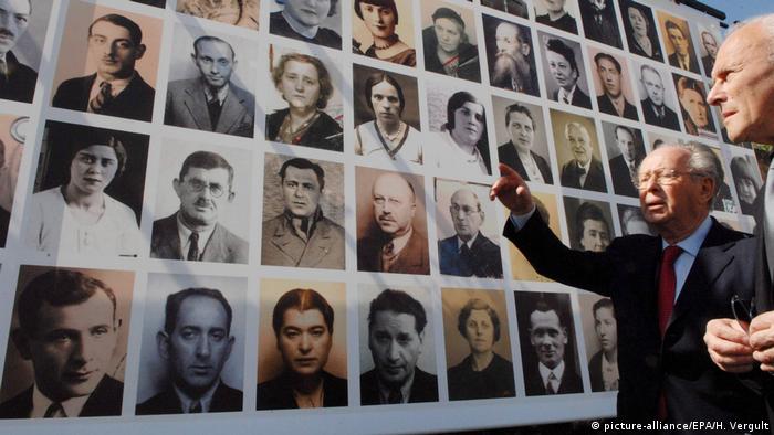 Exposición con fotos de víctimas del Holocausto nazi en Bélgica. (Archivo).