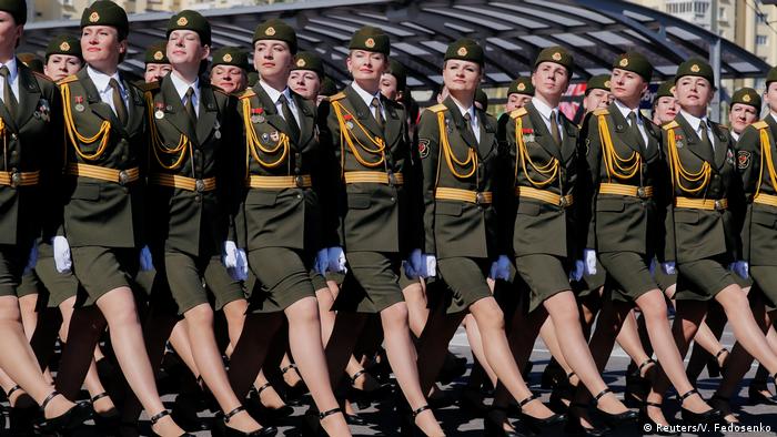 Belarusian soldiers take part in the Victory Day parade (Reuters/V. Fedosenko)