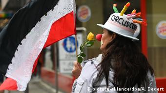 Διαδήλωση στη Φρανκφούρτη: Τσίρκο Κορωνοϊός