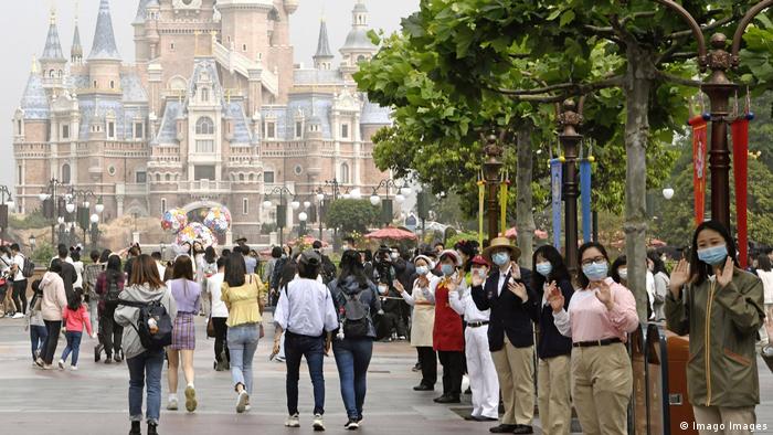 Shanghai Disneyland resumed operations the same day for the first time since late January (Imago Images)
