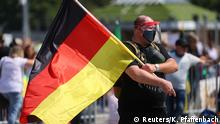 Deutschland | Corona-Proteste (Reuters/K. Pfaffenbach)