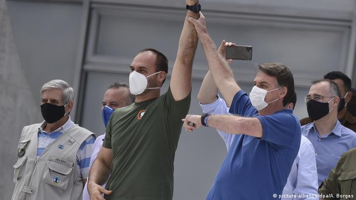 President Bolsonaro continues to downplay the virus and slammed lockdown measures (picture-alliance/dpa/A. Borges)