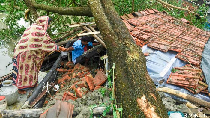 Zyklon Amphan trifft Indien und Bangladesch (AFP/D. Sarkar)