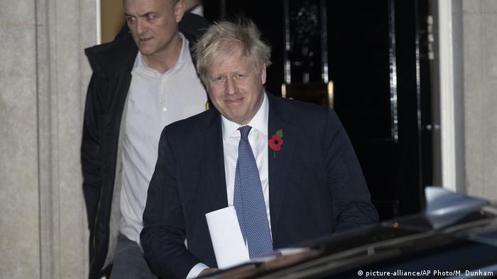 Großbritannien Boris Johnson und Dominic Cummings (picture-alliance/AP Photo/M. Dunham)