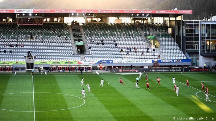 Fussball - SC Freiburg - Bayer 04 Leverkusen (picture-alliance/M. Gilliar)