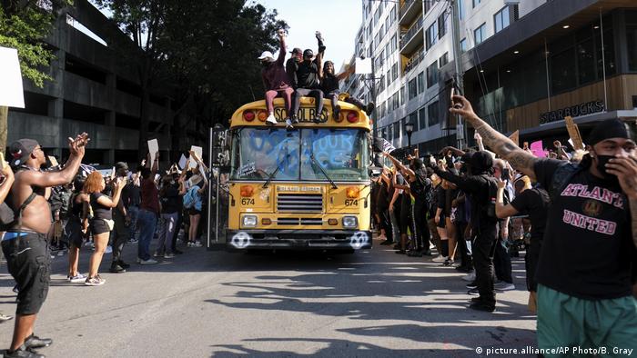 USA Atlanta | Proteste | George Floyd (picture.alliance/AP Photo/B. Gray)