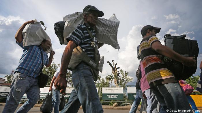 Symbolbild I Kolumbien I Flüchtlinge verlassen Cucuta (Getty Images/M. Tama)