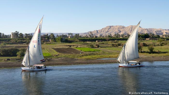 Boats on the Nile (picture-alliance/R. Hackenberg)