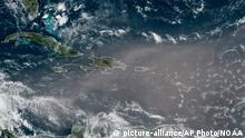 Foto satelital de la calima sobre el Caribe.