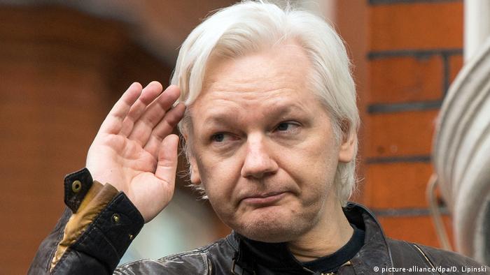 Julian Assange (picture-alliance/dpa/D. Lipinski)