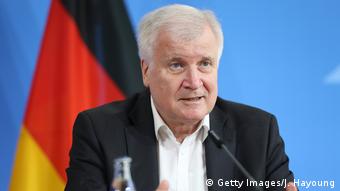 Αλλαγές στο άσυλο θέλει ο Γερμανός υπουργός Εσωτερικών