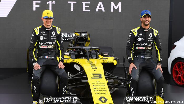 Renault drivers Daniel Ricciardo and Esteban Ocon (Getty Images/AFP/W. West)