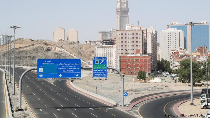 Saudi-Arabien Mekka leere Straßen während Coronavirus (picture-alliance/AA/Stringer)