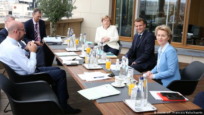 Brüssel I EU-Gipfel I Tag 3 I Charles Michel I Emmanuel Macron I Angela Merkel I Ursula von der Leyen (Reuters/F. Francois Walschaerts)