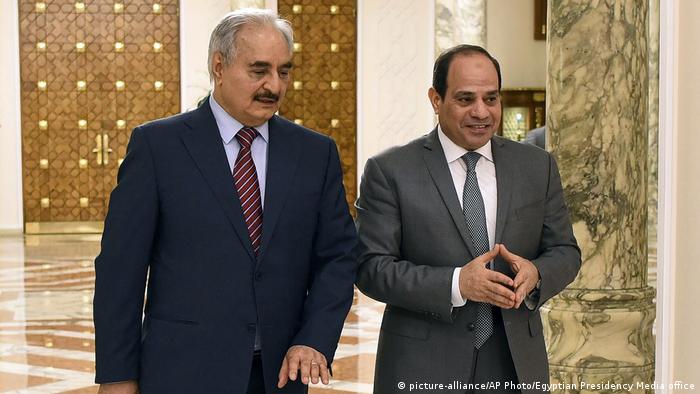 Müttefikler: General Halife Hafter (solda) ve Mısır Cumhurbaşkanı el Sisi
