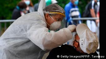 Γερμανία: υποχρεωτικά τεστ κορωνοϊού για όσους έρχονται από περιοχές υψηλού κινδύνου